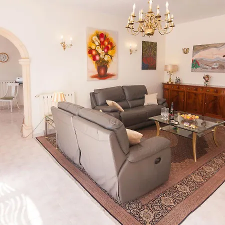 Villa Quito By Interhome *